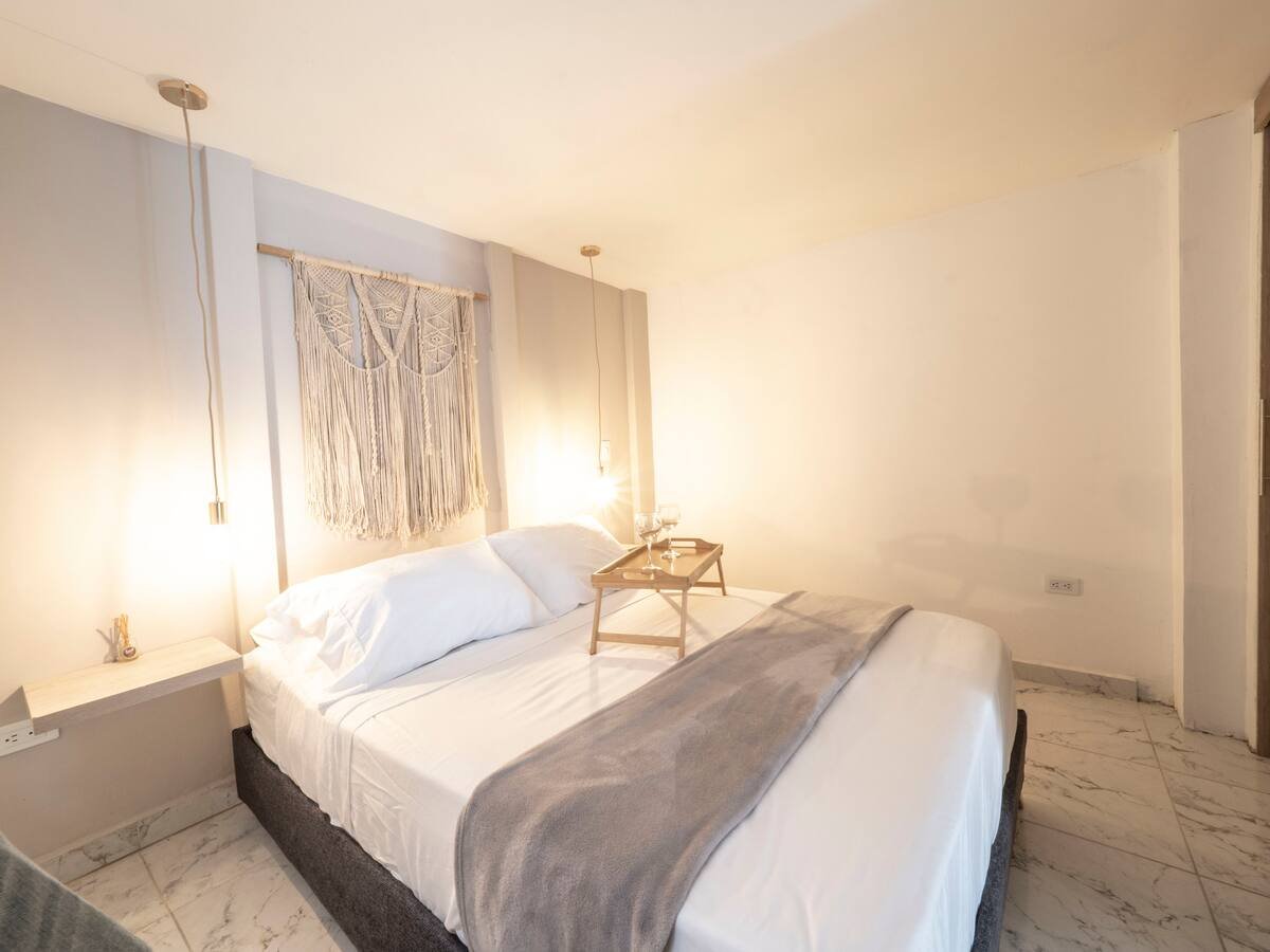 1a775455-cc8d-4968-829f-b123b66c5a05